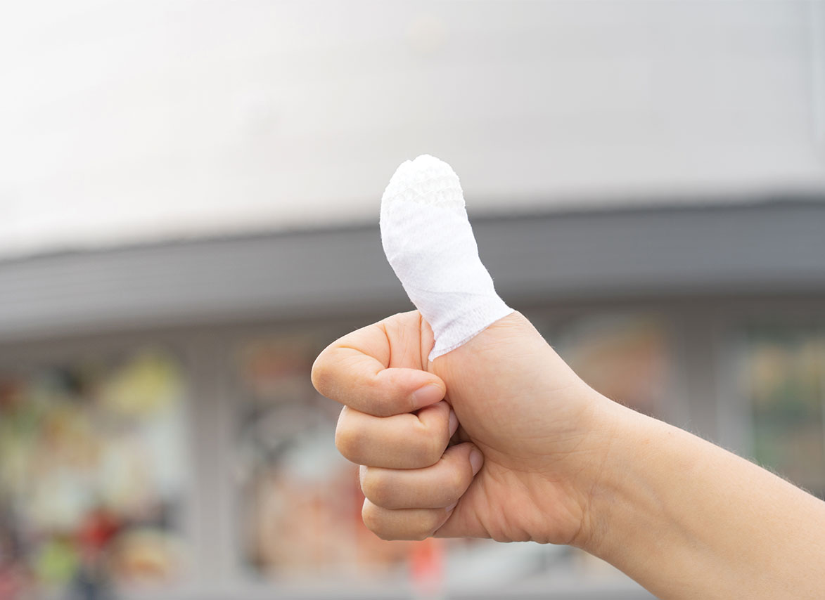 Supp Ins- broken Finger with cast